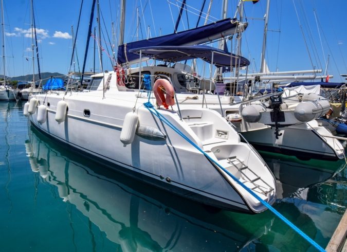 2004 - Belize 43 - 4 + 2 cab.