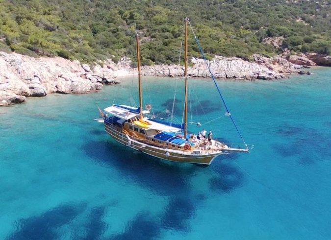 E06-113/6cabins/12PAX